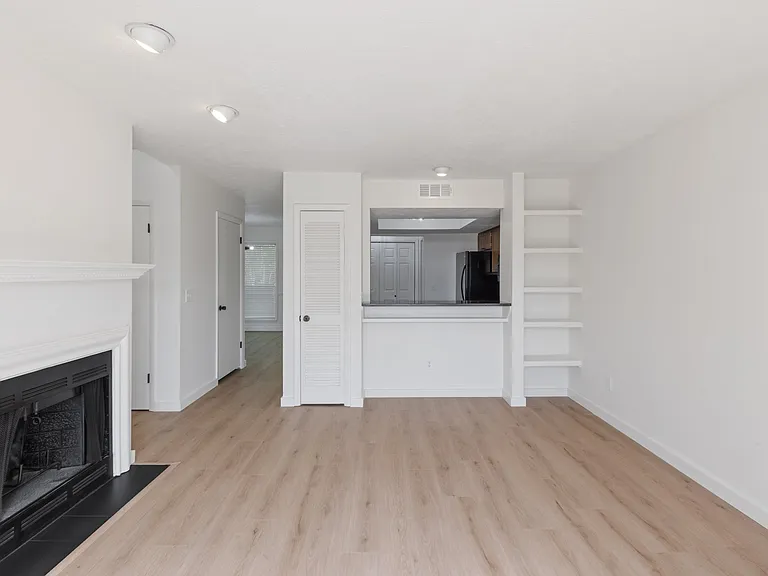 5721 Brentwood Meadows Cir — Photo 8