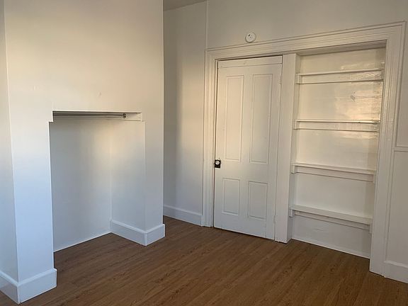5th image of 489 W Market St #2