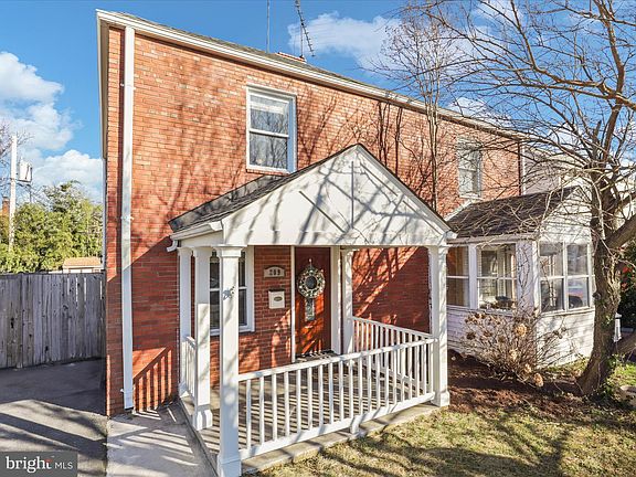 4th image of 209 S Veitch St