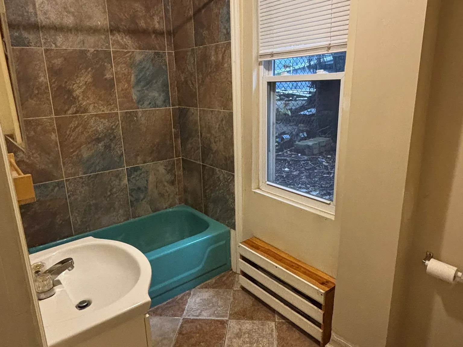 1 bed, 700 sqft, $950 — Photo 4