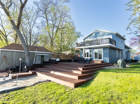 1015 N River Rd, McHenry, IL 60051