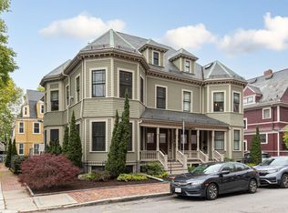 164 Hancock St #164, Cambridge, MA 02139