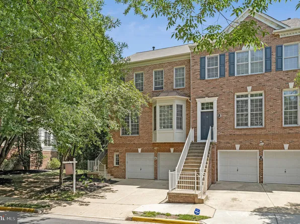 9546 Lagersfield Cir, Vienna, VA 22181