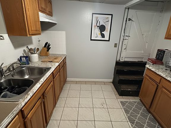 3rd image of 71-73 Glendale St #B