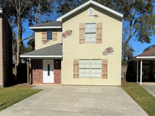 105 Village Square Dr, Lafayette, LA 70518