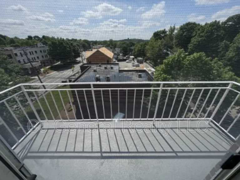 106 Broad St #52 — Photo 8