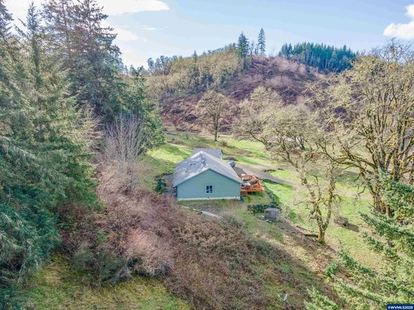 39042 Mount Hope Dr, Lebanon, OR 97355