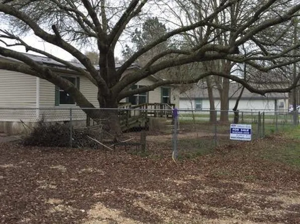 8682 Sassafras St, Willis, TX 77318