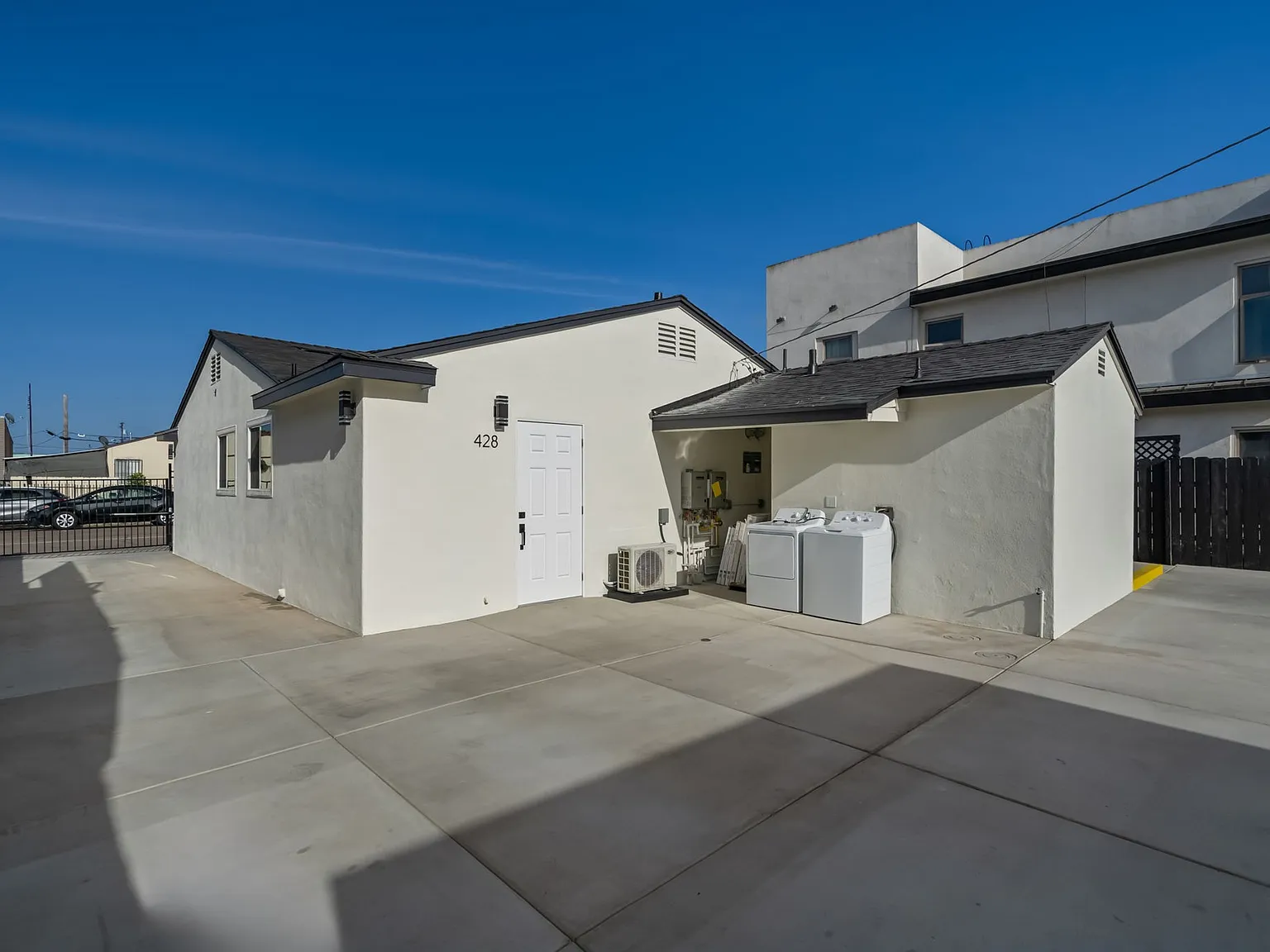 1 bed, 700 sqft, $2,200 — Photo 4