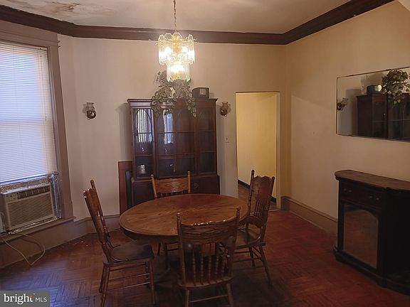 4th image of 1520 N Alden St