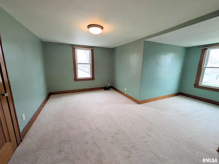 304 Redbud Dr — Photo 28