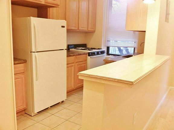 2nd image of 21-15 33rd St #5WW