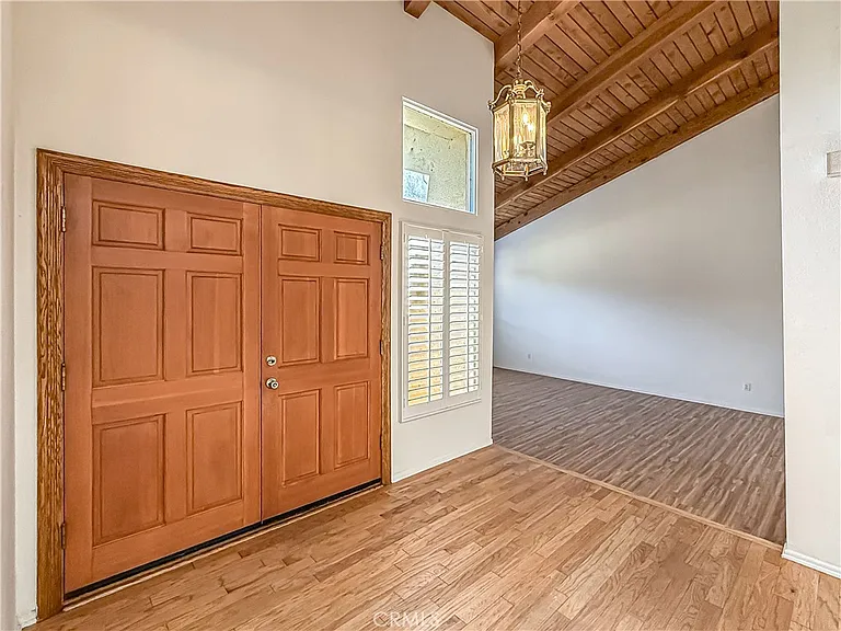 9201 Paso Robles Ave — Photo 8