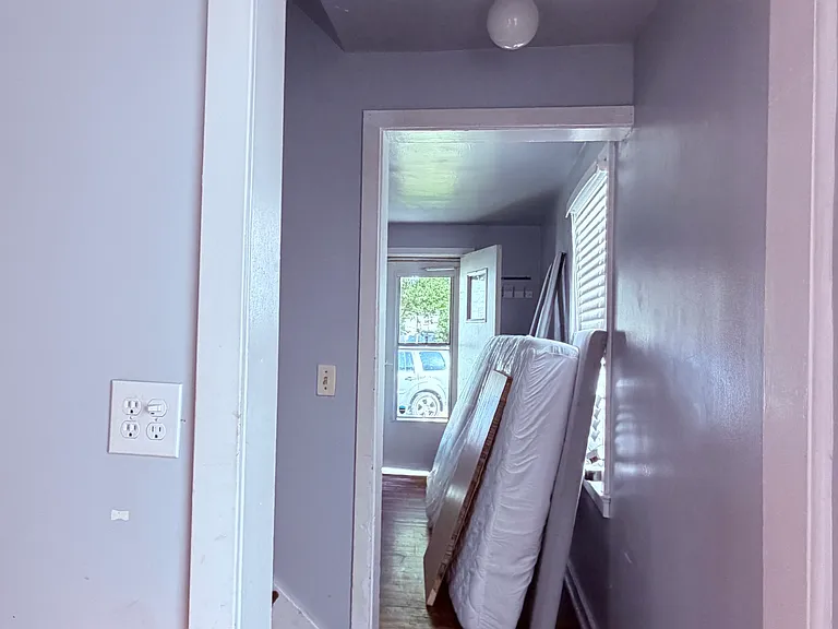 64 Thompson Cir — Photo 4