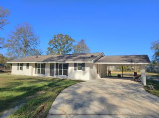 12097 Pendarvis Ln, Walker, LA 70785