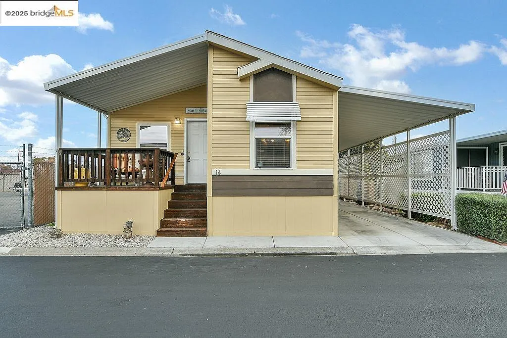3660 Walnut Blvd Trailer 14 photo 1