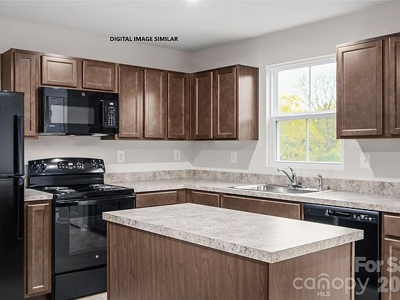 2nd image of 162 Basildon St