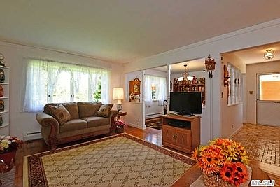 4th image of 75 Lakeside Dr S