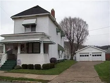 1510 Maple Ave photo 1
