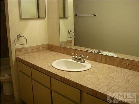 5th image of 4433 N Stanton St #266