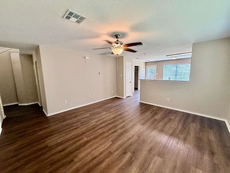 3403 Wickham Ln — Photo 3