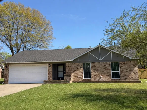 4710 Parkland Dr, Texarkana, AR 71854