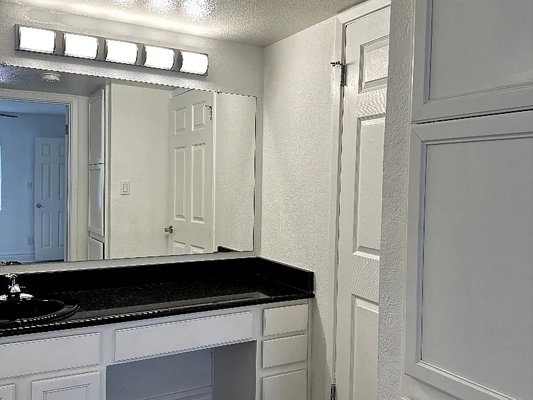 3825 E Camelback Rd #150 — Photo 16