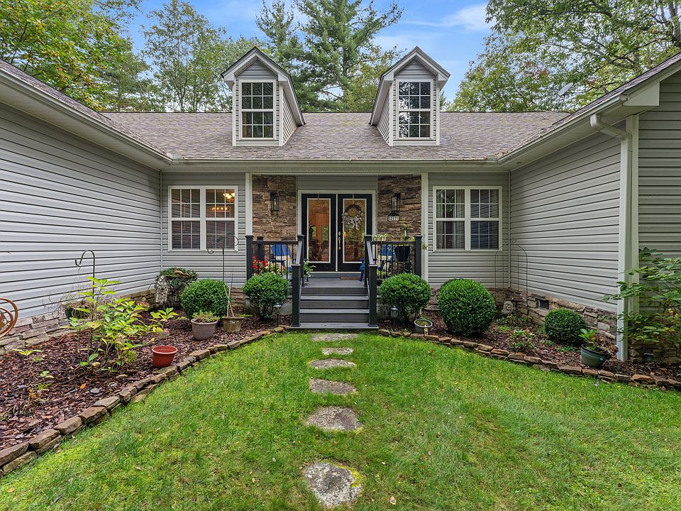 1st image of 217 Crestwood Road