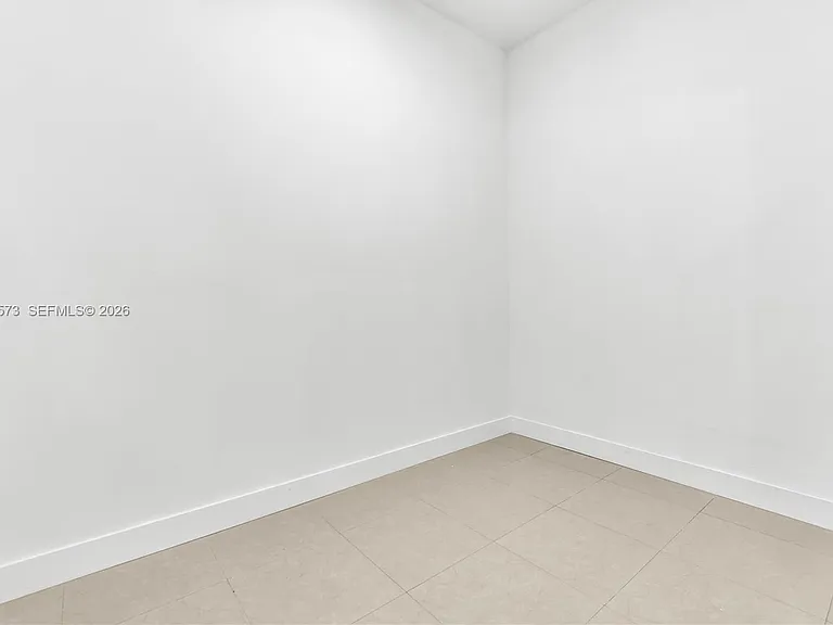 1011 SW 7th St #2 — Photo 18