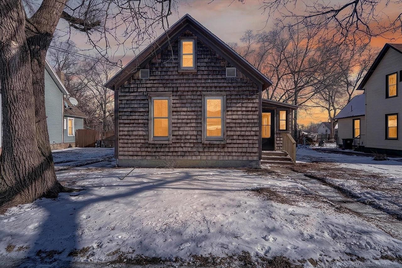 1015 Bluff Street, Beloit, WI 53511 | MLS #2015790 | Zillow
