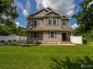 1718 W 4th St, Piscataway, NJ 08854