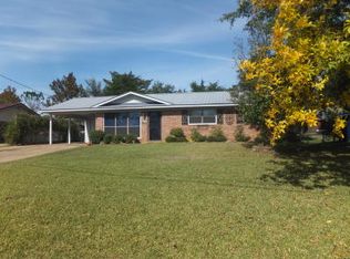 1904 Cottonwood Cir, Demopolis, AL 36732