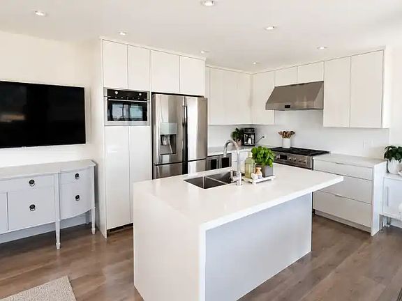5th image of 340 Devoy St #1A
