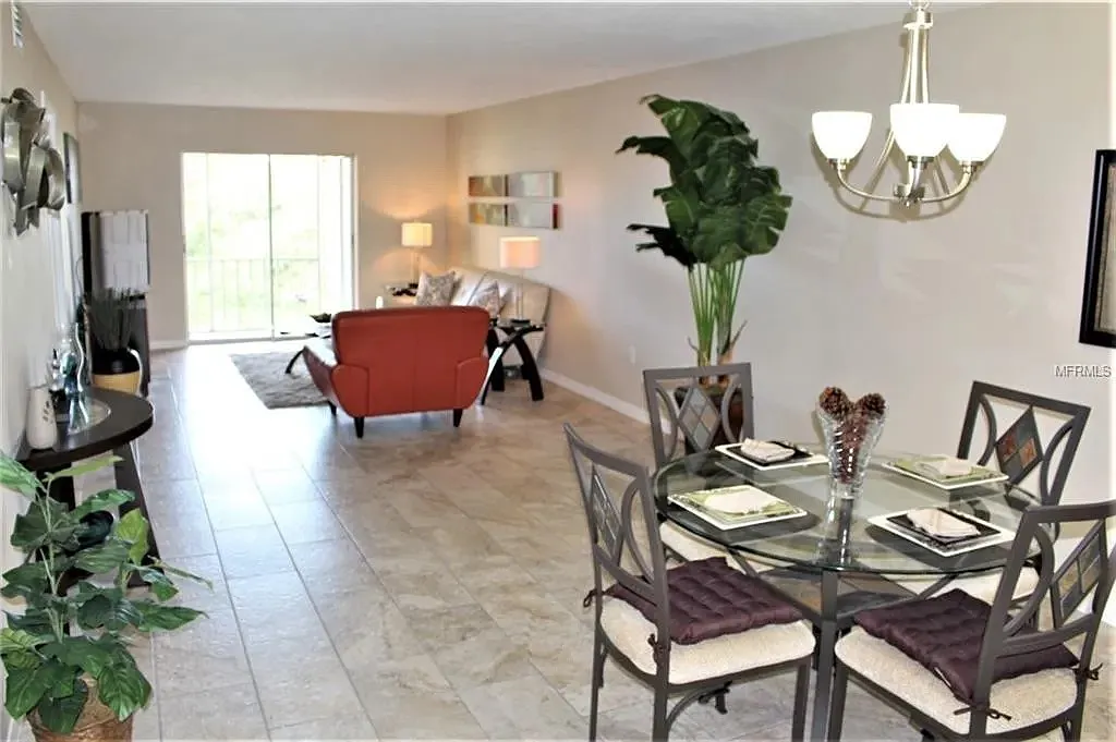 2 bed, 1144 sqft, $1,650 — Photo 2