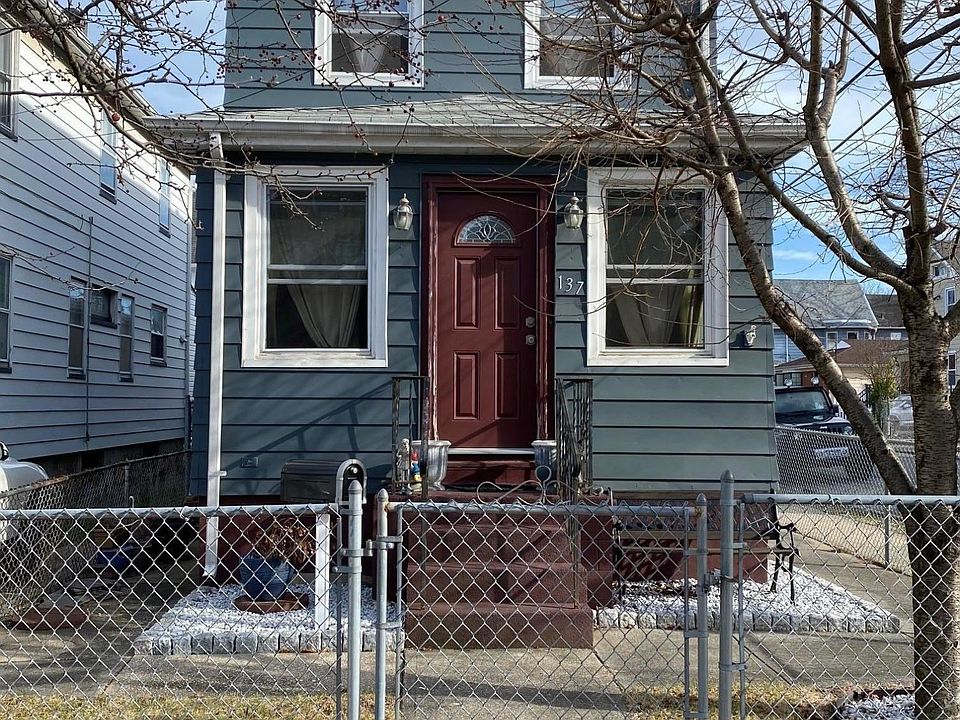 1st image of 137 Dubois Ave