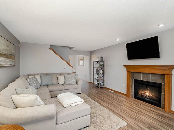 4th image of 7286 Blake Dr