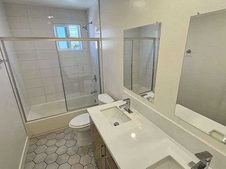 339 N Harvard Blvd #339 — Photo 7