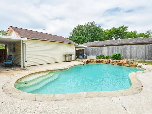 4322 Ute St, Pasadena, TX 77504