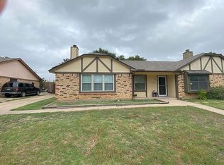 201 Stony Creek Dr, Euless, TX 76039