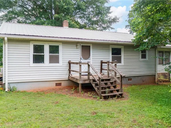 5971 Beckner St, Winston Salem, NC 27103
