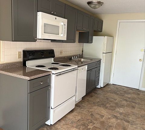 2nd image of 28 Dinan Dr APT 11