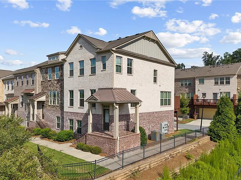 331 Northaven Ave — Photo 2