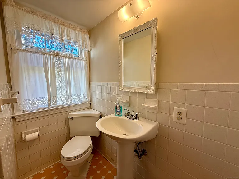 176 Pocono Rd #2 — Photo 9