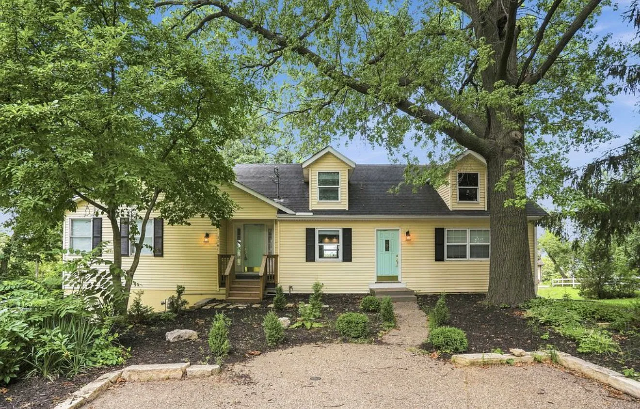 5 bed, 2350 sqft, $2,850 — Photo 1