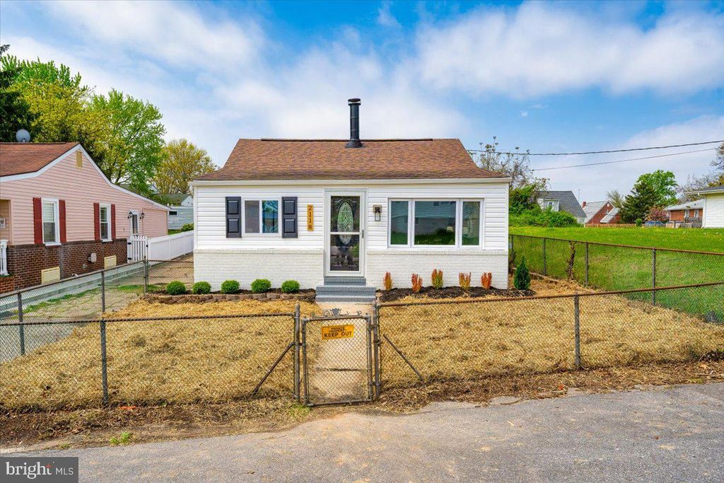 2118 Summit Ave, Baltimore, MD 21237