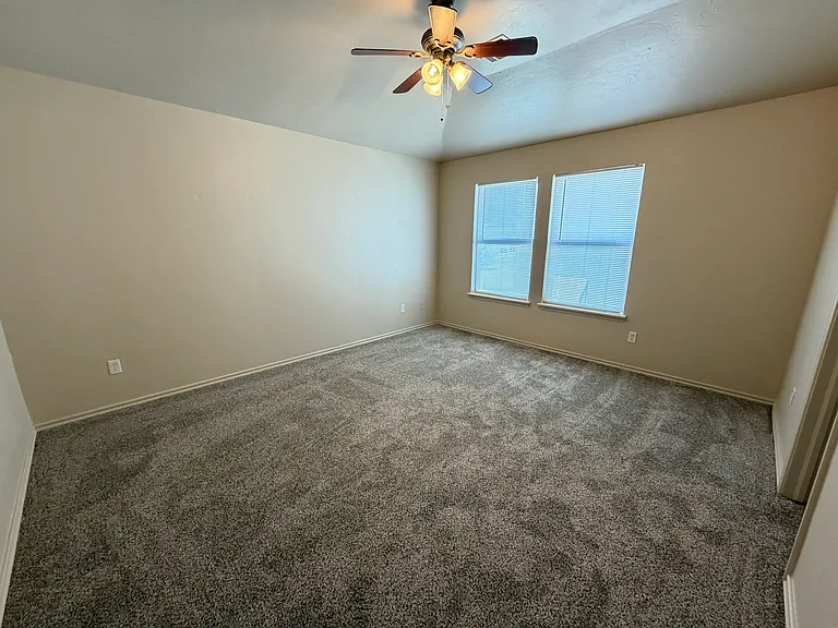 200 Chalmette Dr #1 — Photo 22