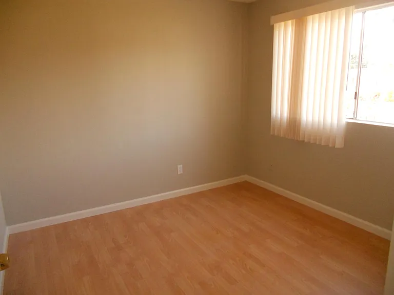 5140 Oakland St #6 — Photo 8