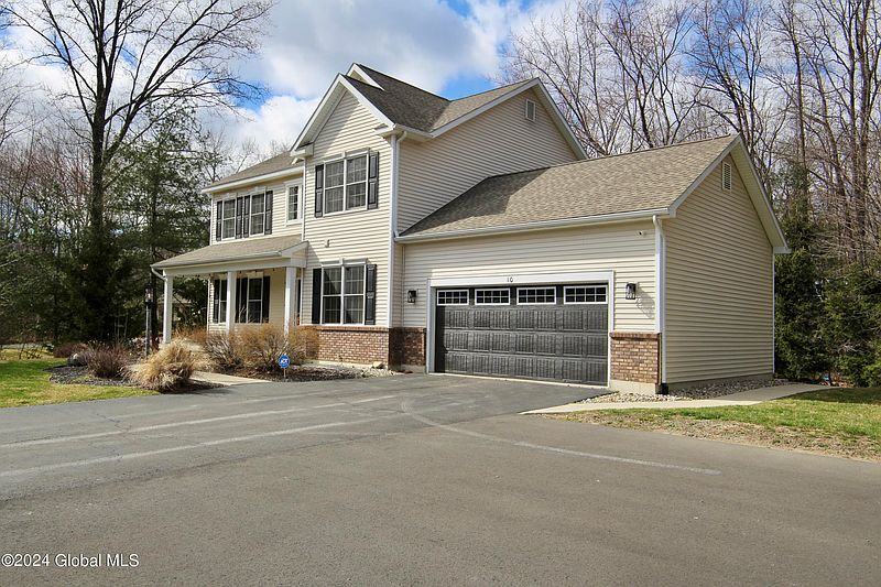 5th image of 10 Carrington Court