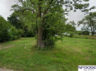 4927 N 18th St, Omaha, NE 68110