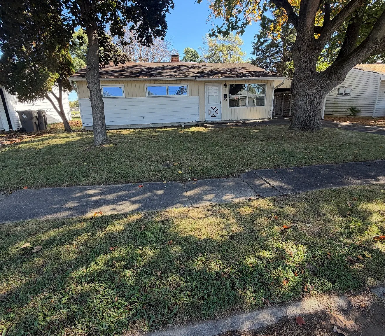 3 bed, 1.5 bath, 1200 sqft, $1,650 — Photo 1
